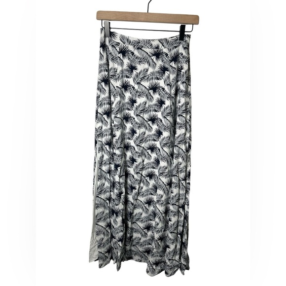Lulus Palm Print Matching Set Crop Top and Maxi Skirt Black White Size Small - Picture 4 of 15